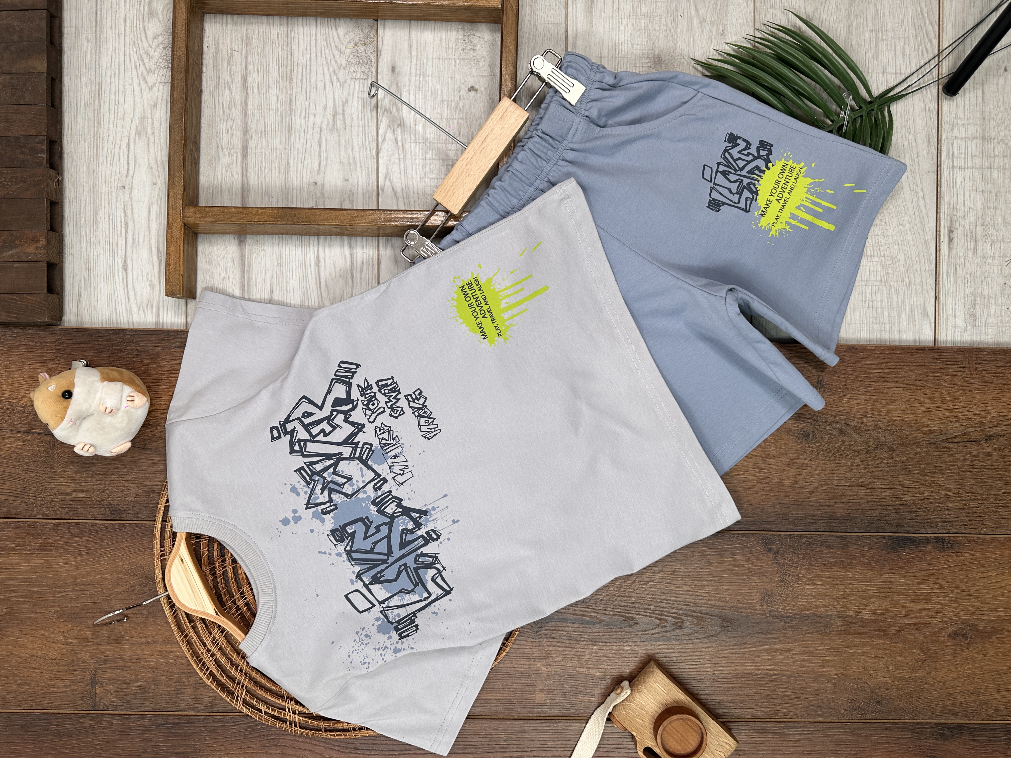 Yazlık Pamuklu Grafiti Baskılı Kısa Kollu Erkek Çocuk 2li Takım - Görsel 2