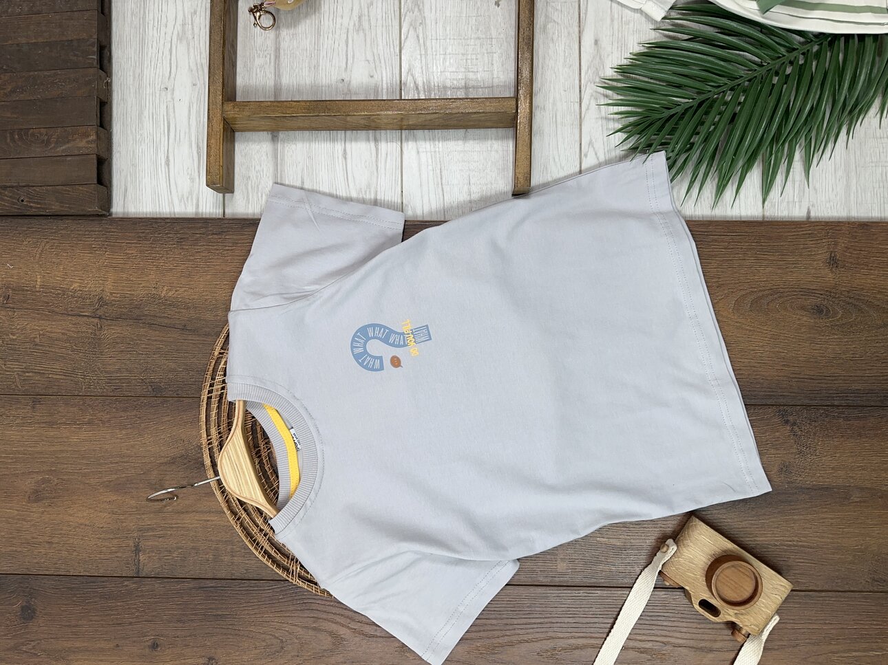 GRI RENK ERKEK ÇOCUK BİSİKLET YAKA SORU İŞARETİ BASKILI PAMUKLU KISA KOLLU BEYAZ TSHIRT - Görsel 6