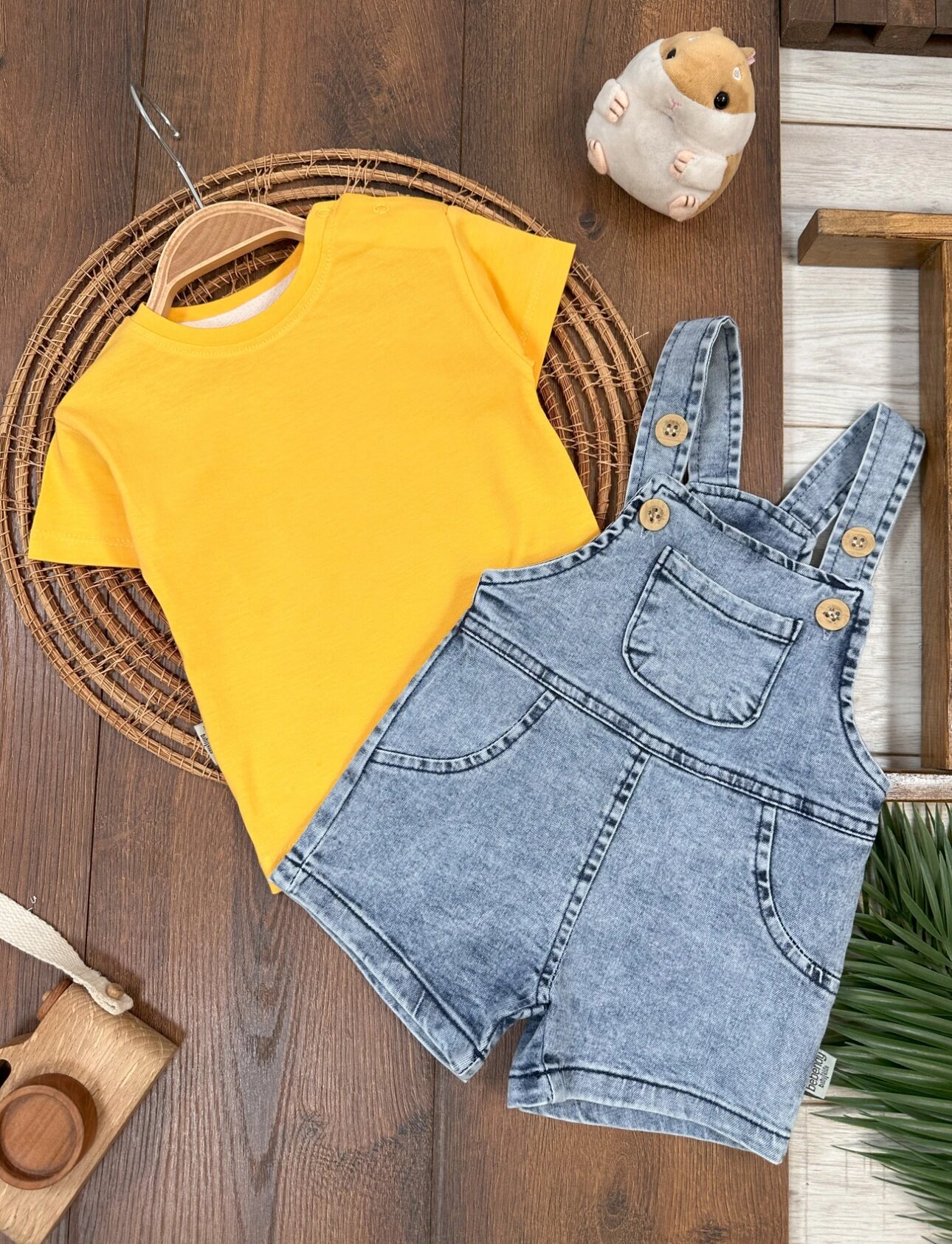 Pamuklu Sarı Tişört ve Kot Şortlu 2li Erkek Çocuk Takım