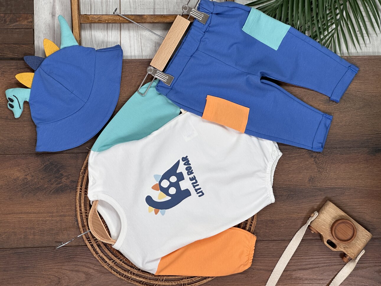 Pamuklu Dinozor Temalı Duble Paça Cepli 3lu Erkek Bebek Takım