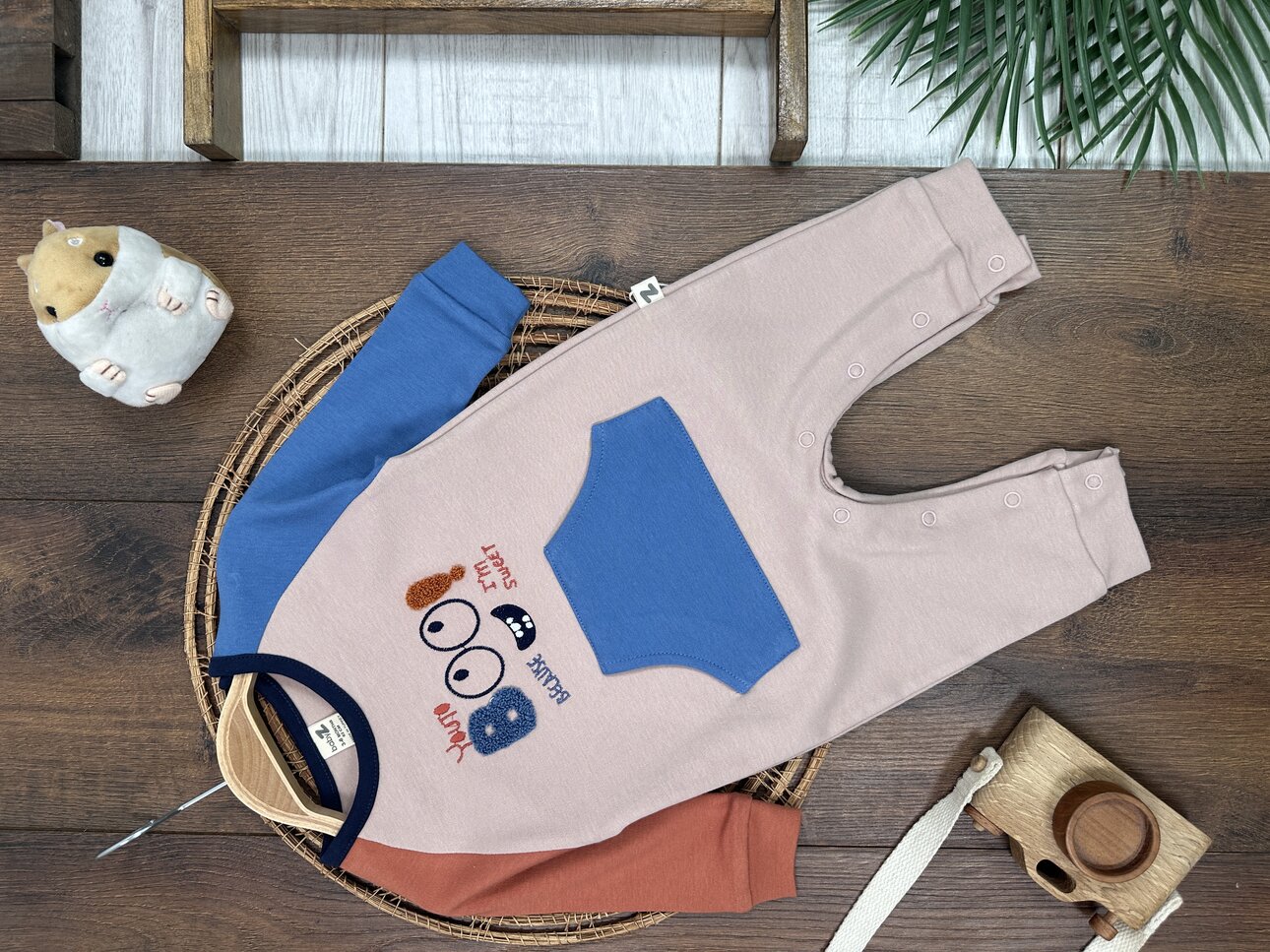 Pamuklu Mevsimlik Kanguru Cepli Alttan Çıtçıtlı Yumuşak Kumaş Erkek Bebek Tulum