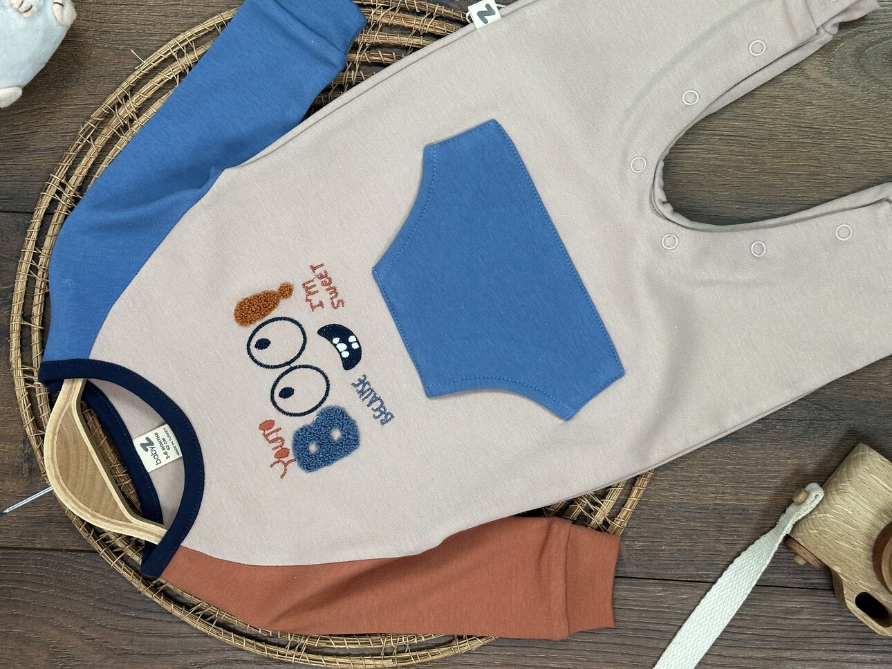 Pamuklu Mevsimlik Kanguru Cepli Alttan Çıtçıtlı Yumuşak Kumaş Erkek Bebek Tulum - Görsel 6