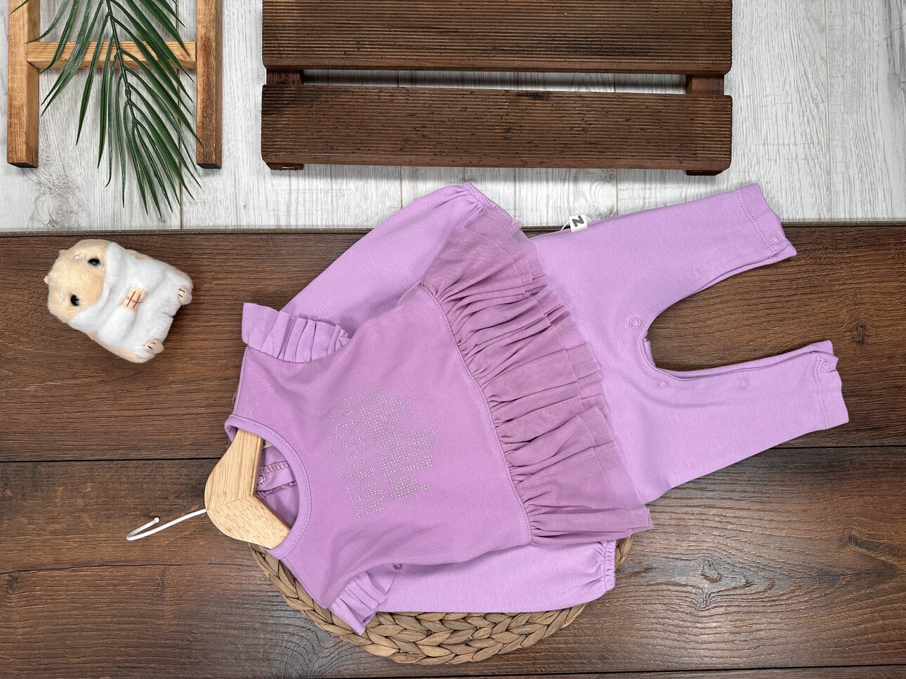 Pamuklu Fırfırlı Taş İşlemeli Kız Bebek Tulum