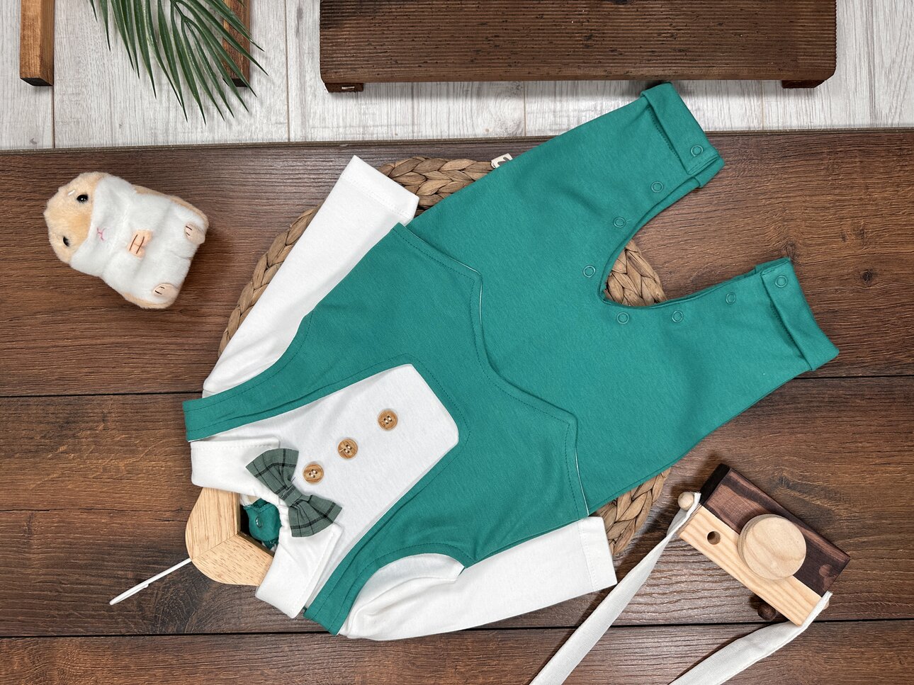 Polo Yaka Papyonlu Pamuklu Yelekli Erkek Bebek Tulum