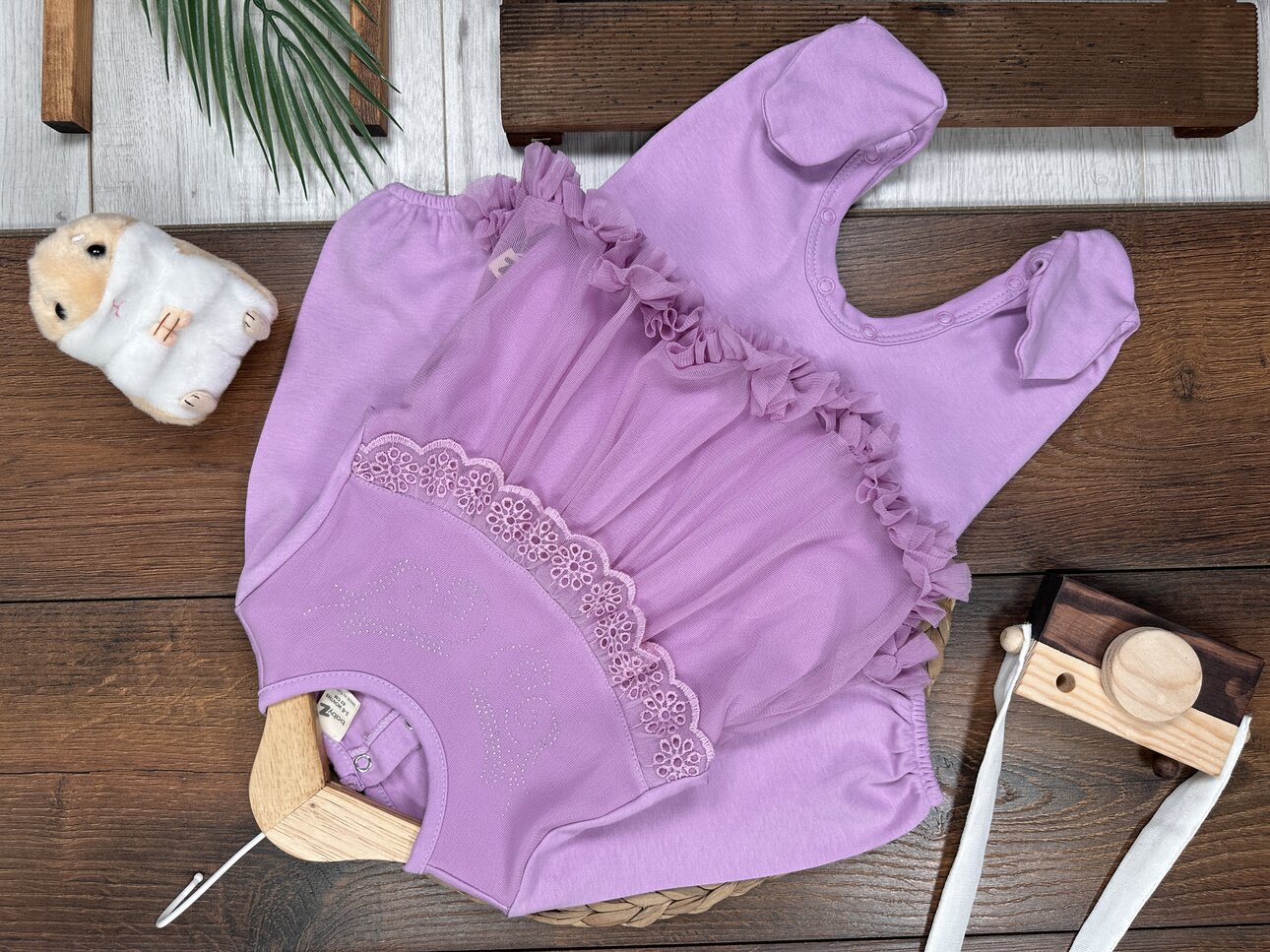 Pamuklu Güpür Detaylı Mevsimlik Kız Bebek Tulum