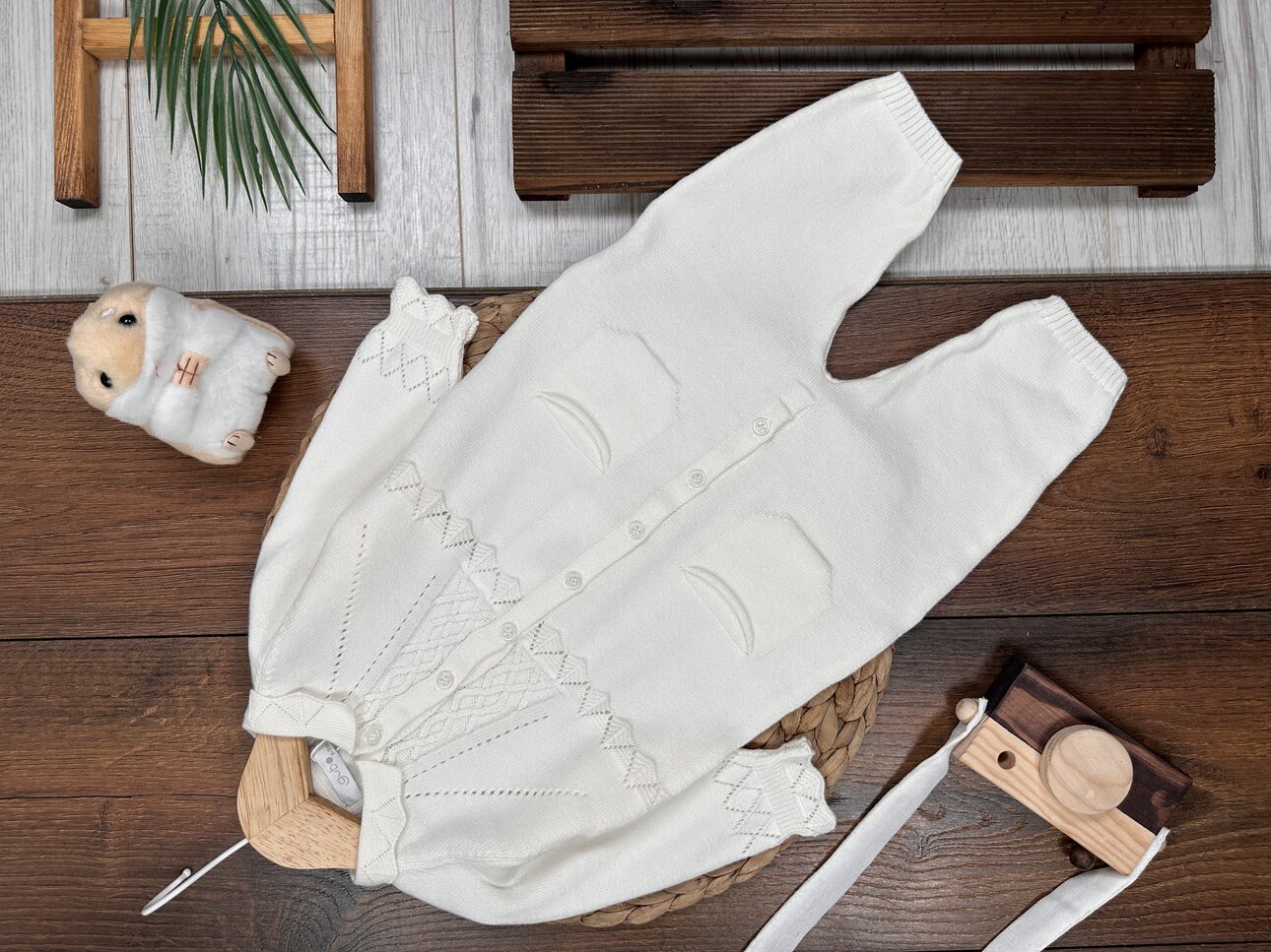 İnce Triko Bebe Yaka Torba Cep Detaylı Boydan Düğmeli Kız Bebek Tulum