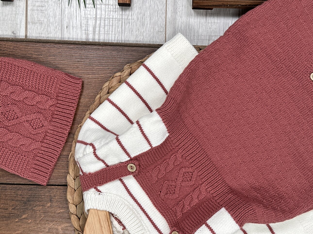 Pamuklu Triko Şapkalı Tulum 2li Kız Bebek Takım - Detay Görseli 3