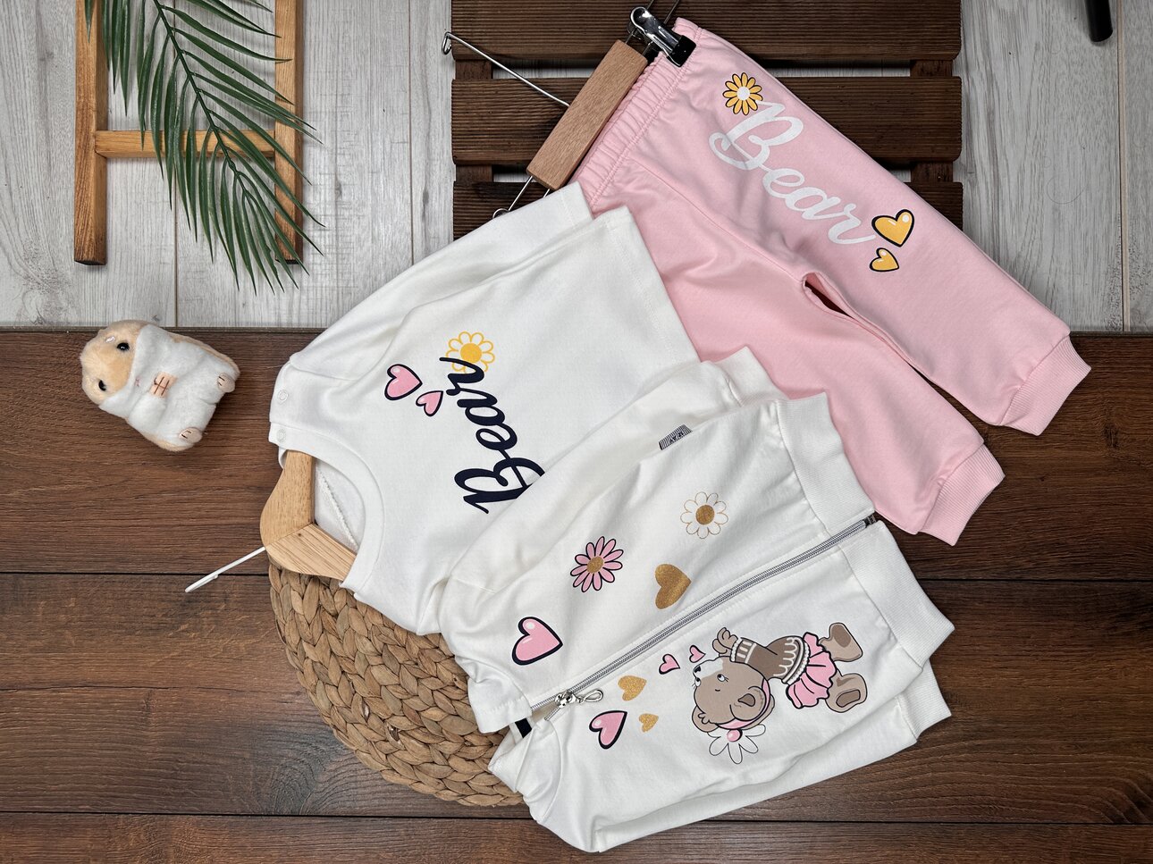 Pamuklu Hırkalı Fermuar Detaylı 3lu Kız Bebek Takım