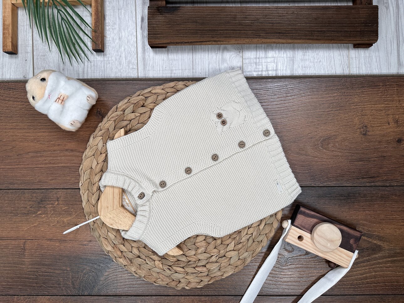 Baykuş Detaylı Düğmeli Erkek Bebek Yelek