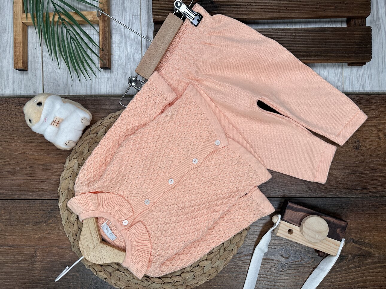 Örgü Detaylı Önden Düğmeli Triko  2li Kız Bebek Takım