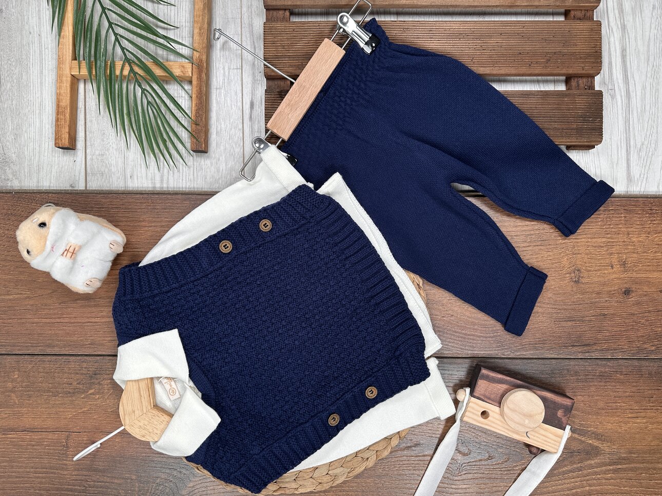 Kışlık Yelek Detaylı Pamuklu Yumuşak Triko 3lü Erkek Bebek Takım