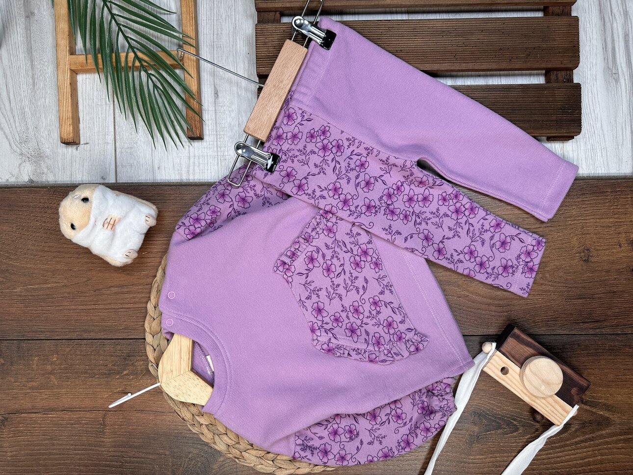 Premium Selanik Örgüsü Kadife Kumaş Çiçek Detaylı 2li Kız Bebek Takım