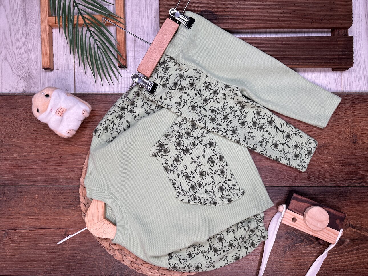 Premium Selanik Örgüsü Kadife Kumaş Çiçek Detaylı 2li Kız Bebek Takım