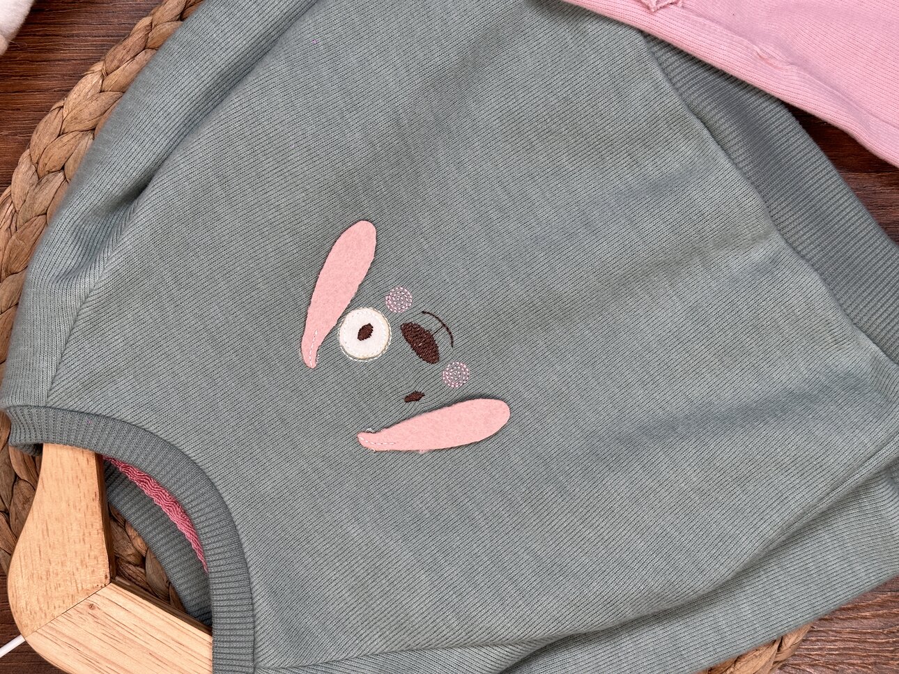 Pamuklu Kulak Detaylı 2li Kız Bebek Takım - Detay Görseli 3