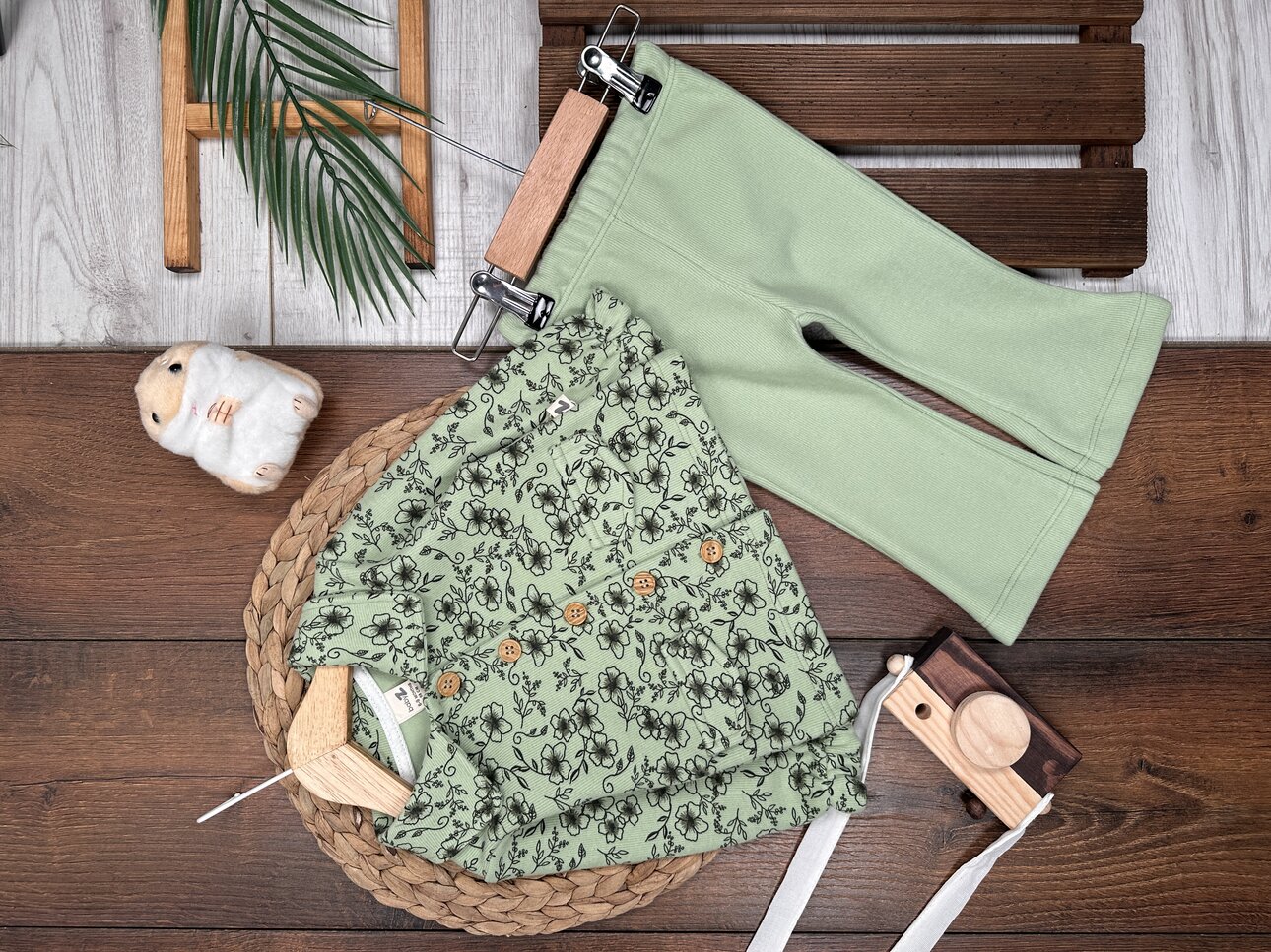 Pamuklu Selanik Örgüsü Gömlek Detaylı Kışlık İspanyol Paça 2li Kız Bebek Takım