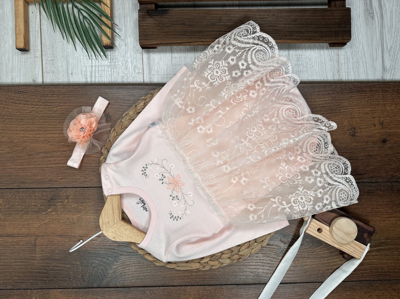 Şık Nakışlı Yarım Dantel Detaylı Pamuklu 2li Kız Bebek Elbise