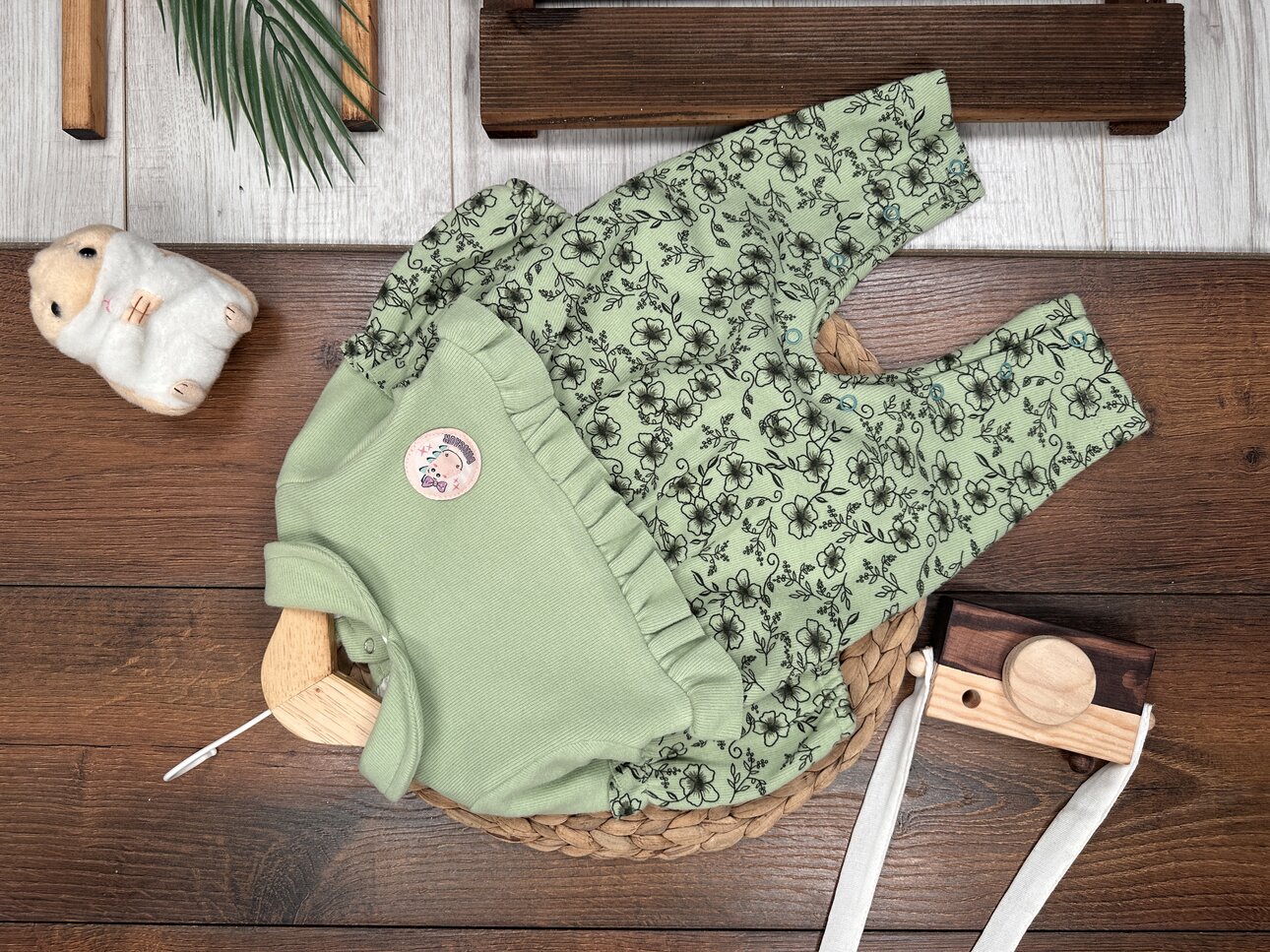 Pamuklu Selanik Çiçek Desenli Uzun Kollu Bebe Yaka Kız Bebek Tulum