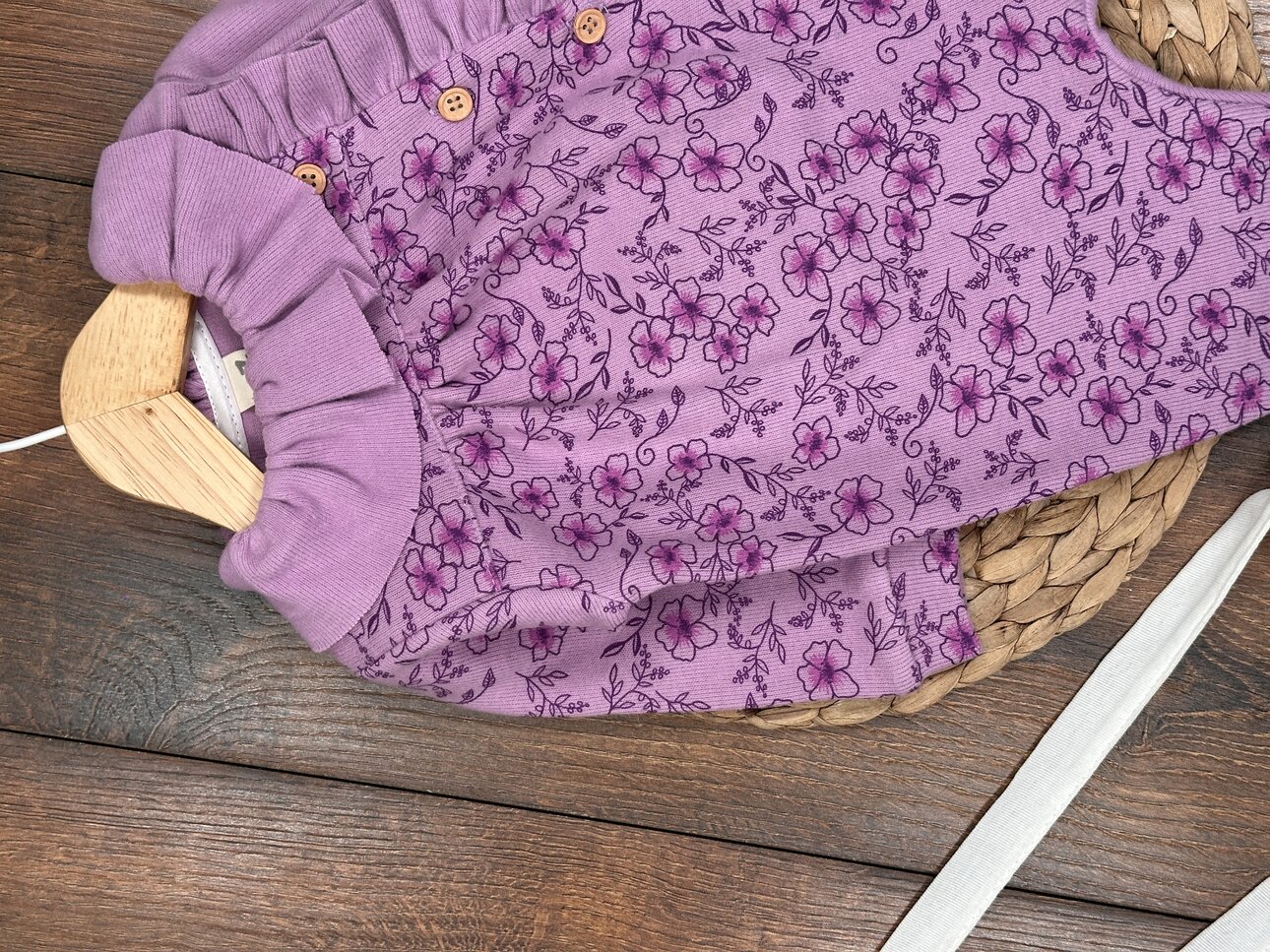 Pamuklu Çiçek Desenli Selanik Örgüsü Kadife Fırfırlı Kız Bebek Tulum - Görsel 6