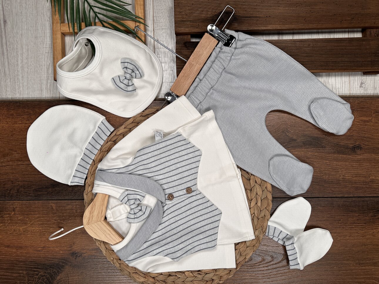 Pamuklu Papyon Yelek Detaylı 5li Erkek Bebek Hastane Çıkışı