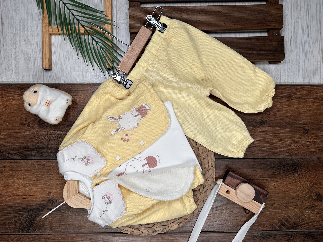 Pamuklu Tavşan Detaylı Welsoftlu Pelus Astarlı Hırkalı 3lu Kız Bebek Takım