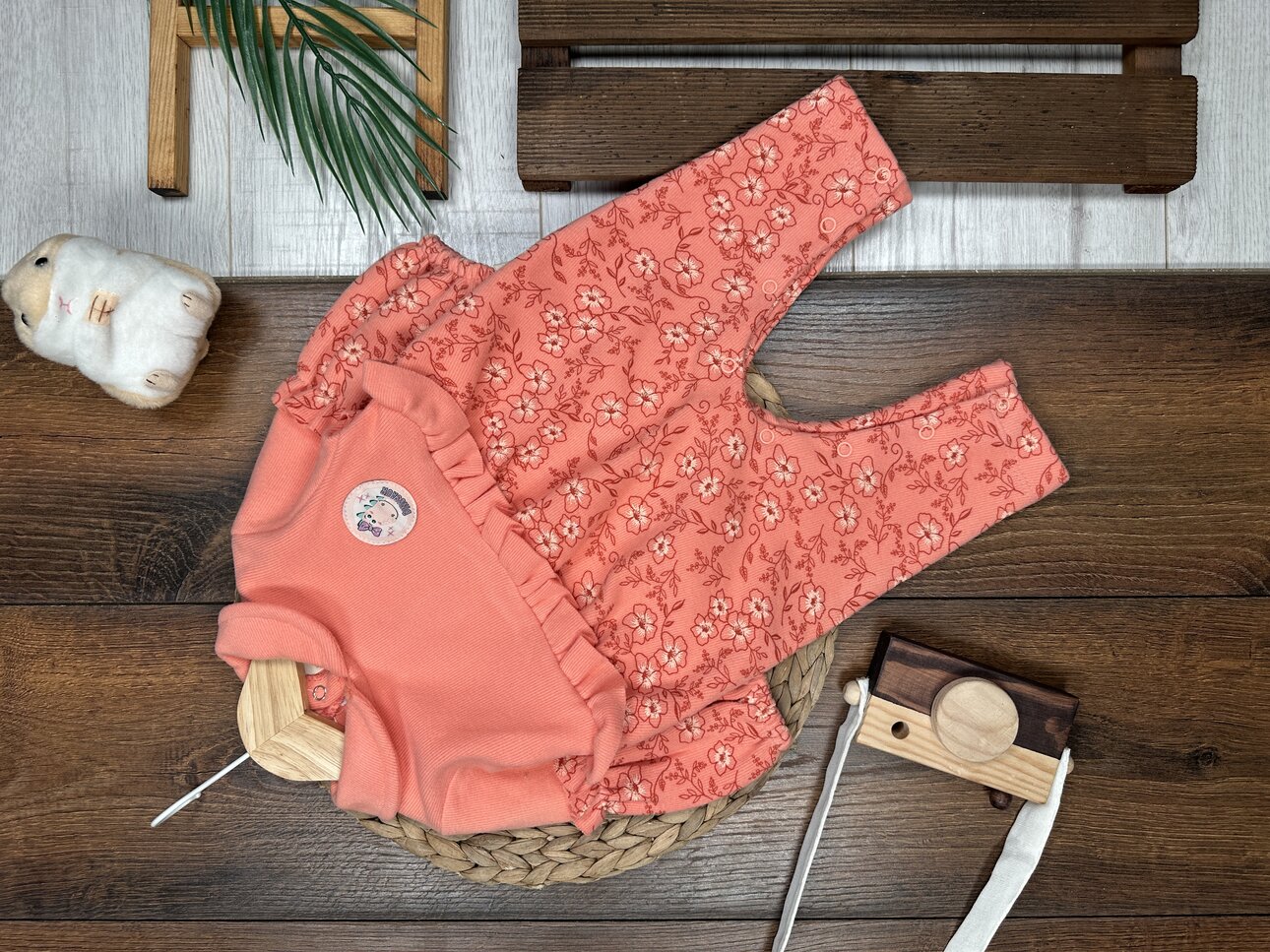 Selanik Örgüsü Pamuklu  Çiçek Desenli Kız Bebek Tulum