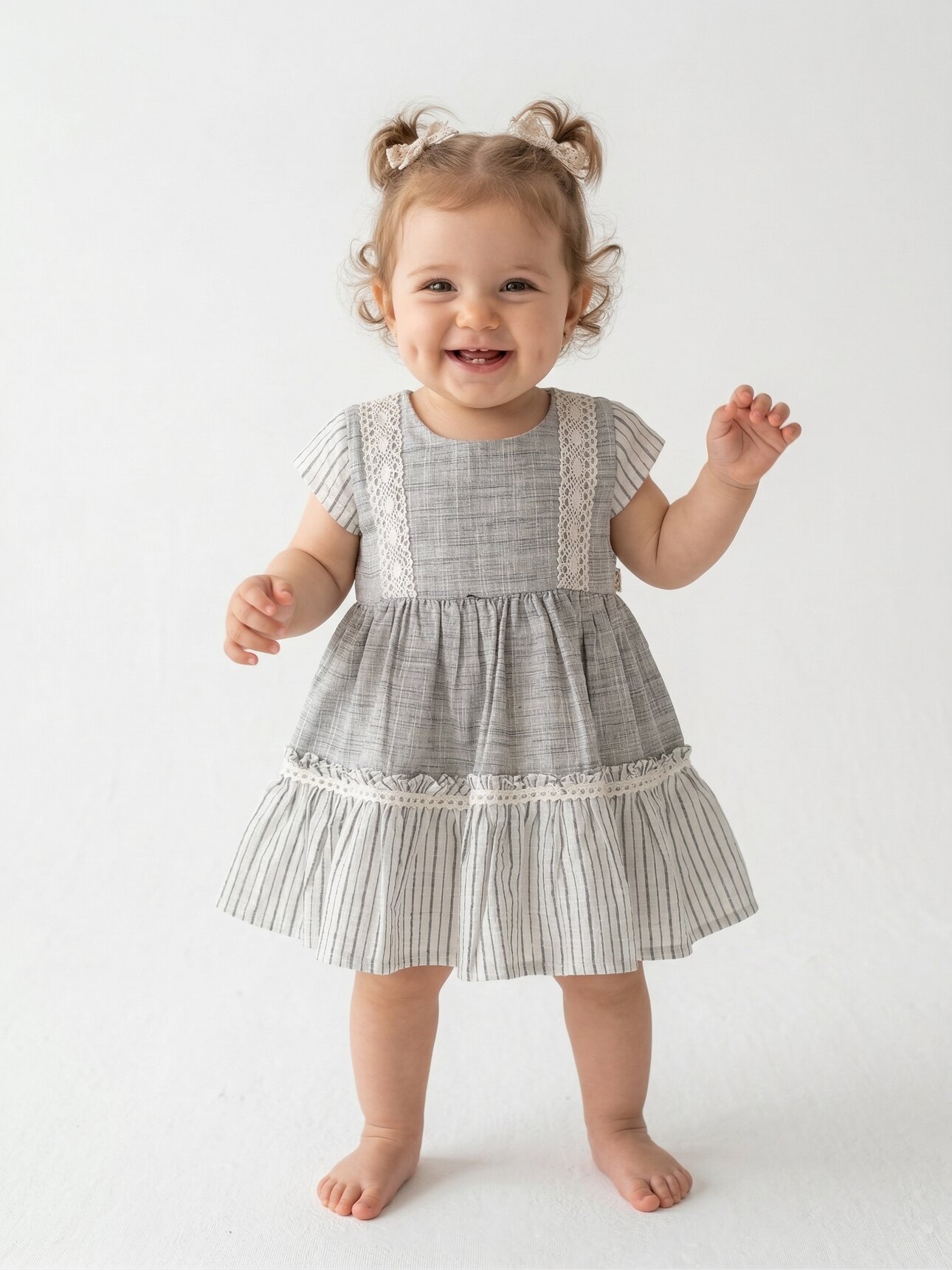 Pamuk Dantel Detaylı Kız Bebek Elbise