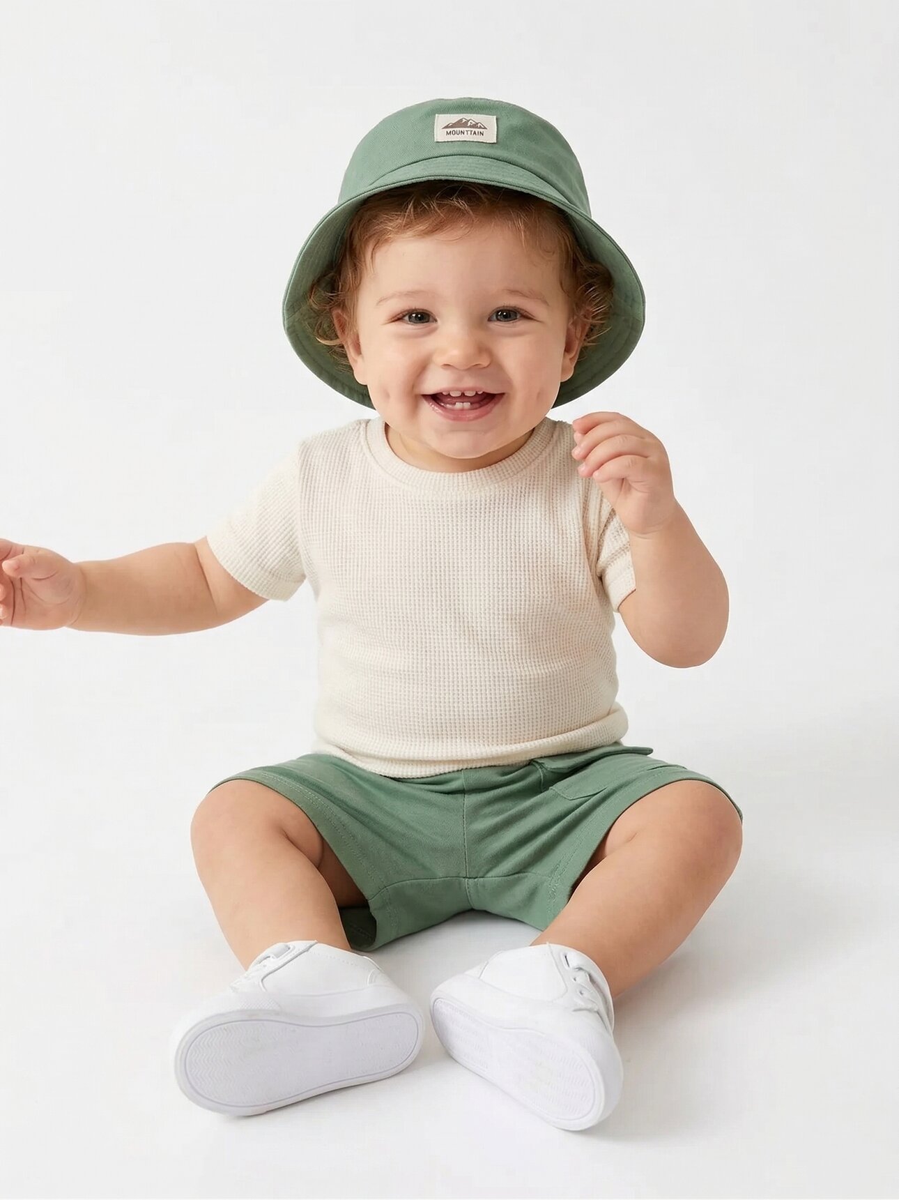 Yeşil Renk Cep Detaylı Şapkalı Bisiklet Yaka Erkek 3 lü Bebek Takım