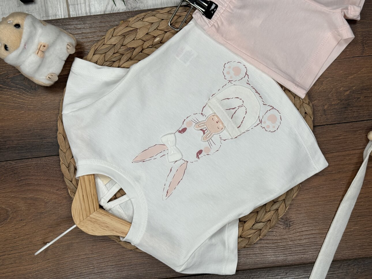 Pamuklu Tavşan Detaylı Kız Bebek 2li Şortlu Takım - Detay Görseli 3