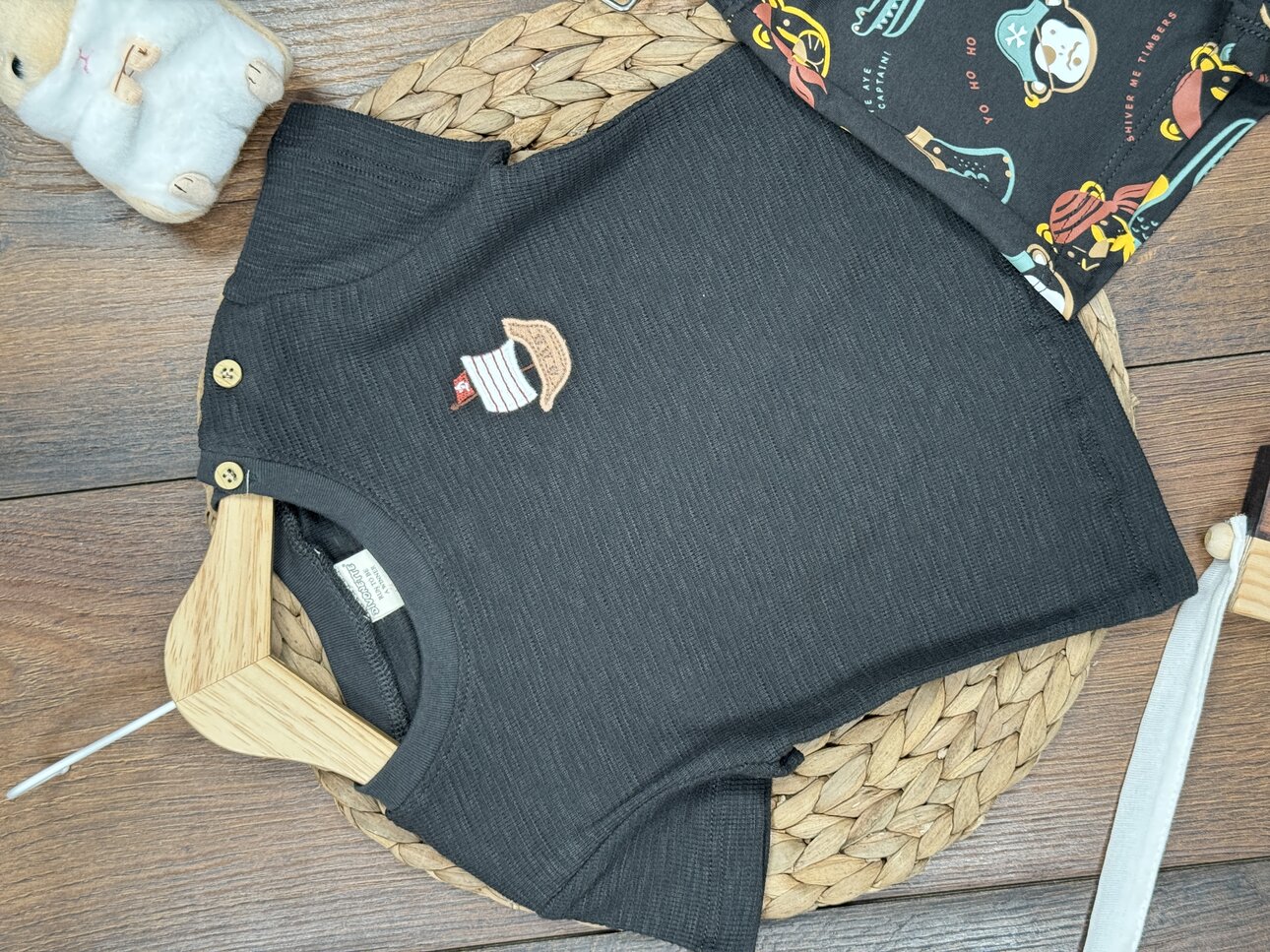 Pamuk Yelken Nakış Detaylı Waffle Kumaş Şortlu Erkek Bebek 2li Takım