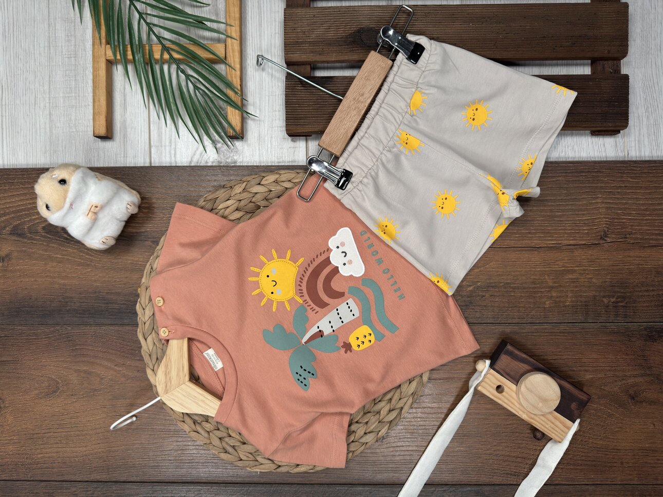 Pamuklu Organik Güneşli Renkli Desenli Kız Bebek 2li Şortlu Takım