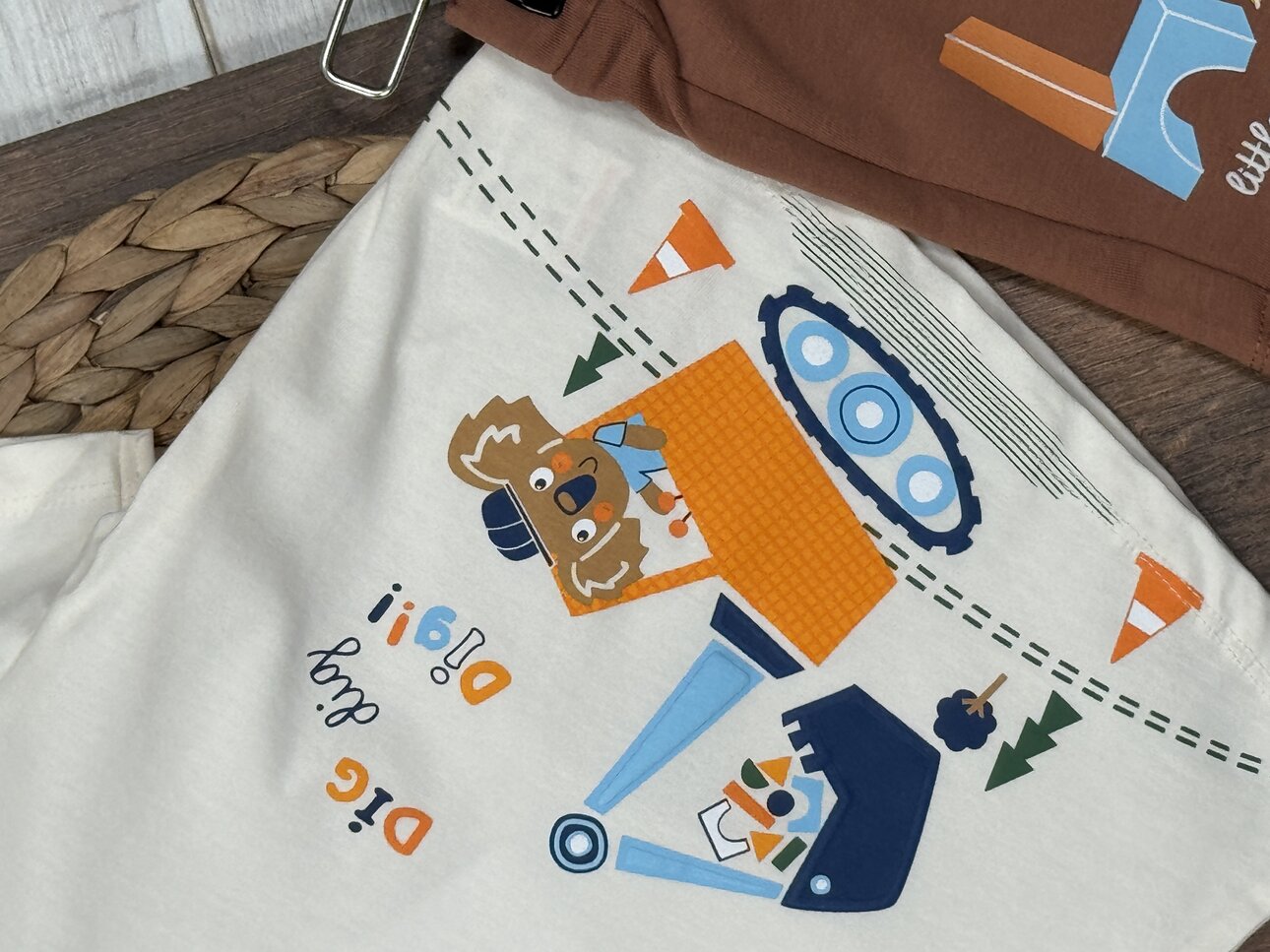 Pamuklu Kepçe Detaylı Şortlu Erkek Bebek 2li Takım