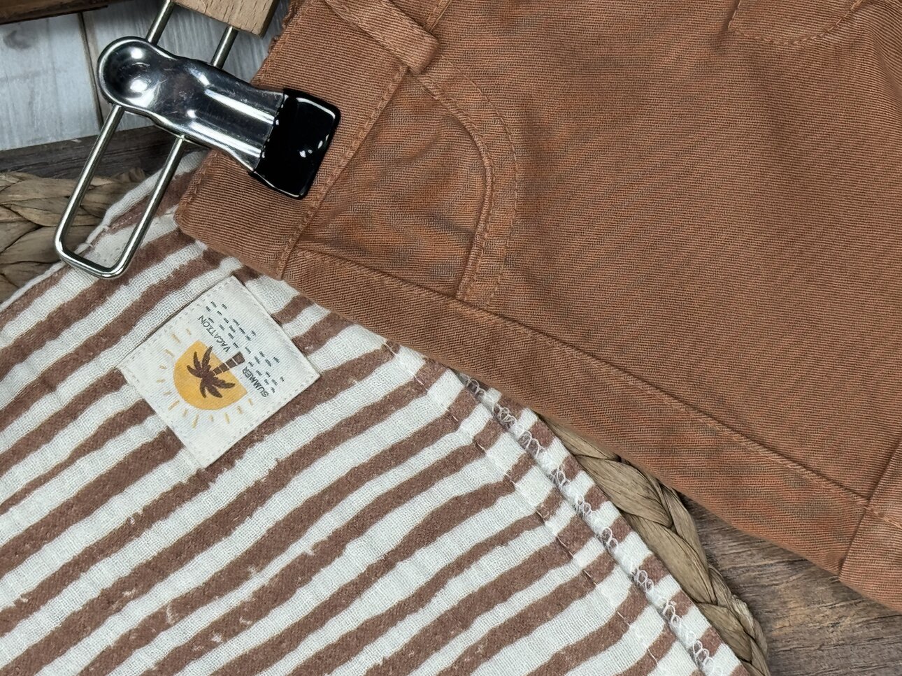 Pamuk Çizgili Müslin Tshirt Keten Şortlu Erkek Bebek 2li Takım