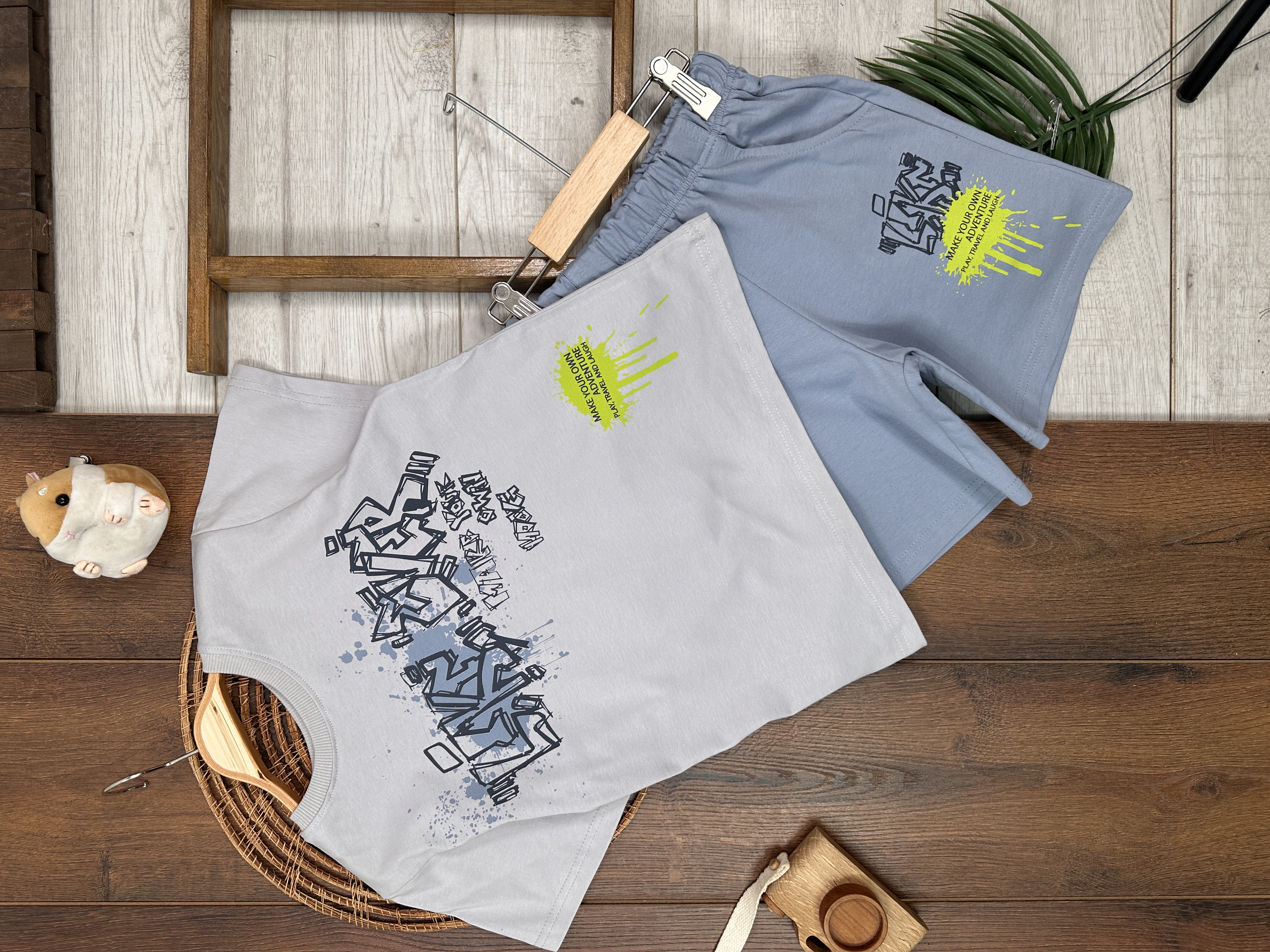 Yazlık Pamuklu Grafiti Baskılı Kısa Kollu Erkek Çocuk 2li Takım - Görsel 4